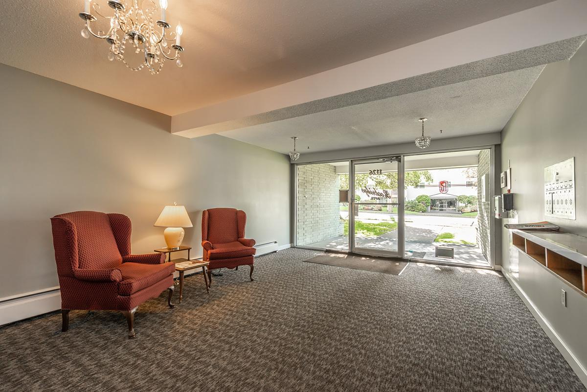 Rockridge Apartments - Photo 11