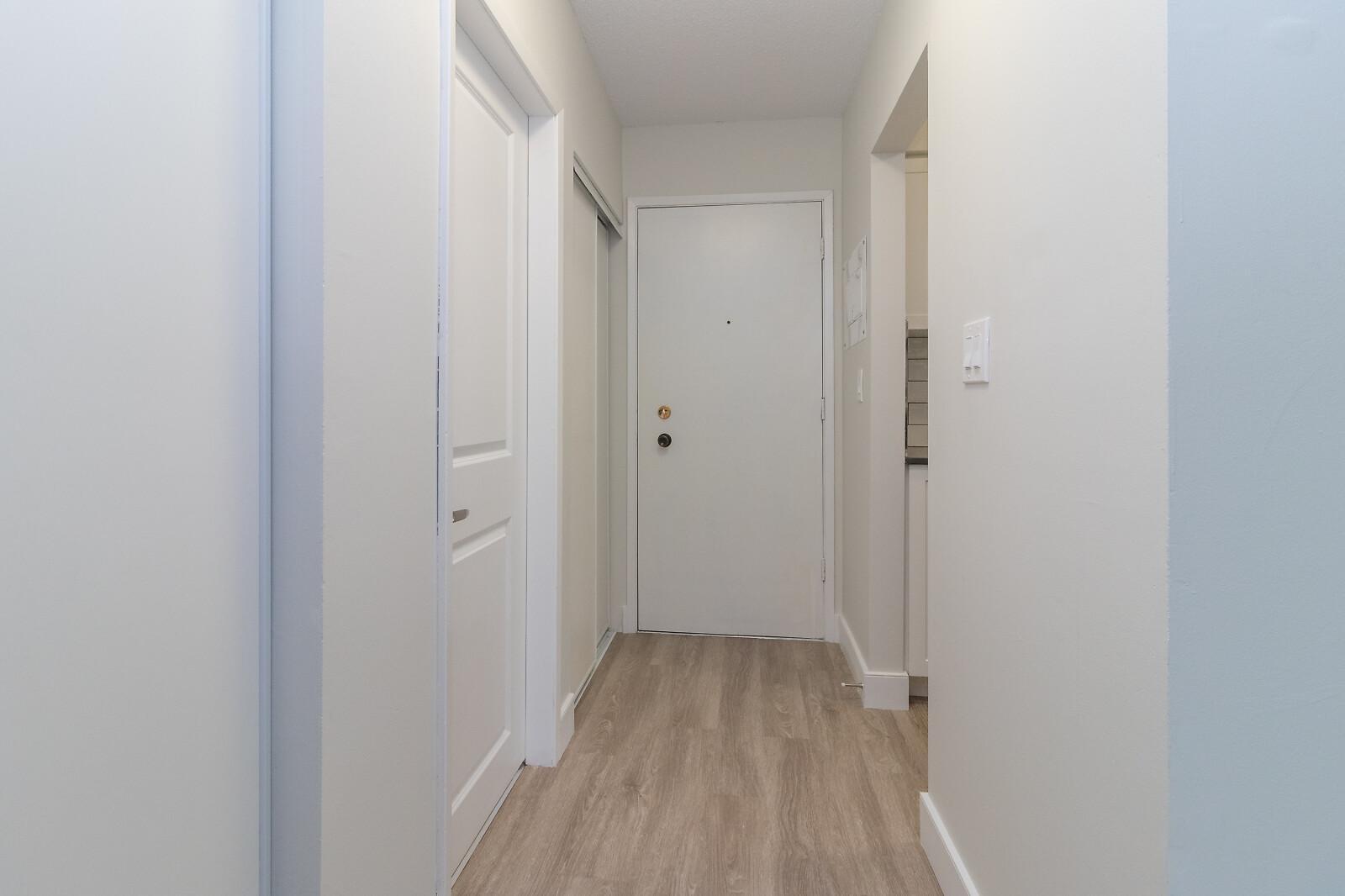 Madrona Manor Apartments - Photo 8