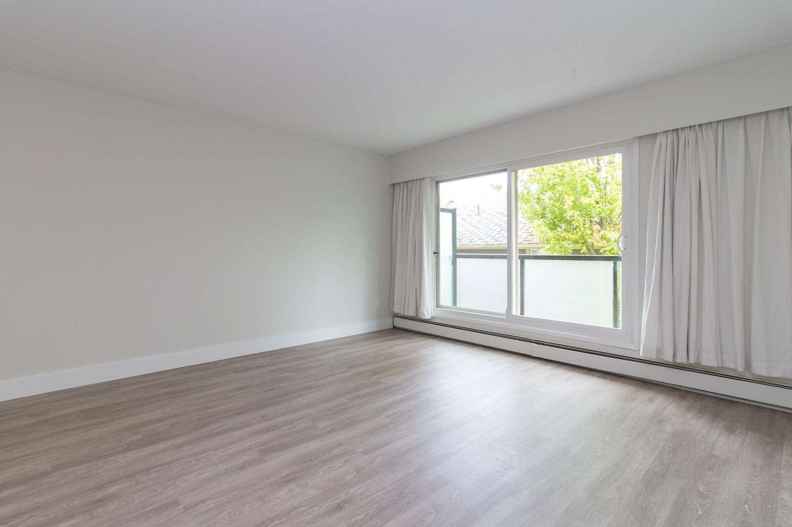 Madrona Manor Apartments - Photo 10