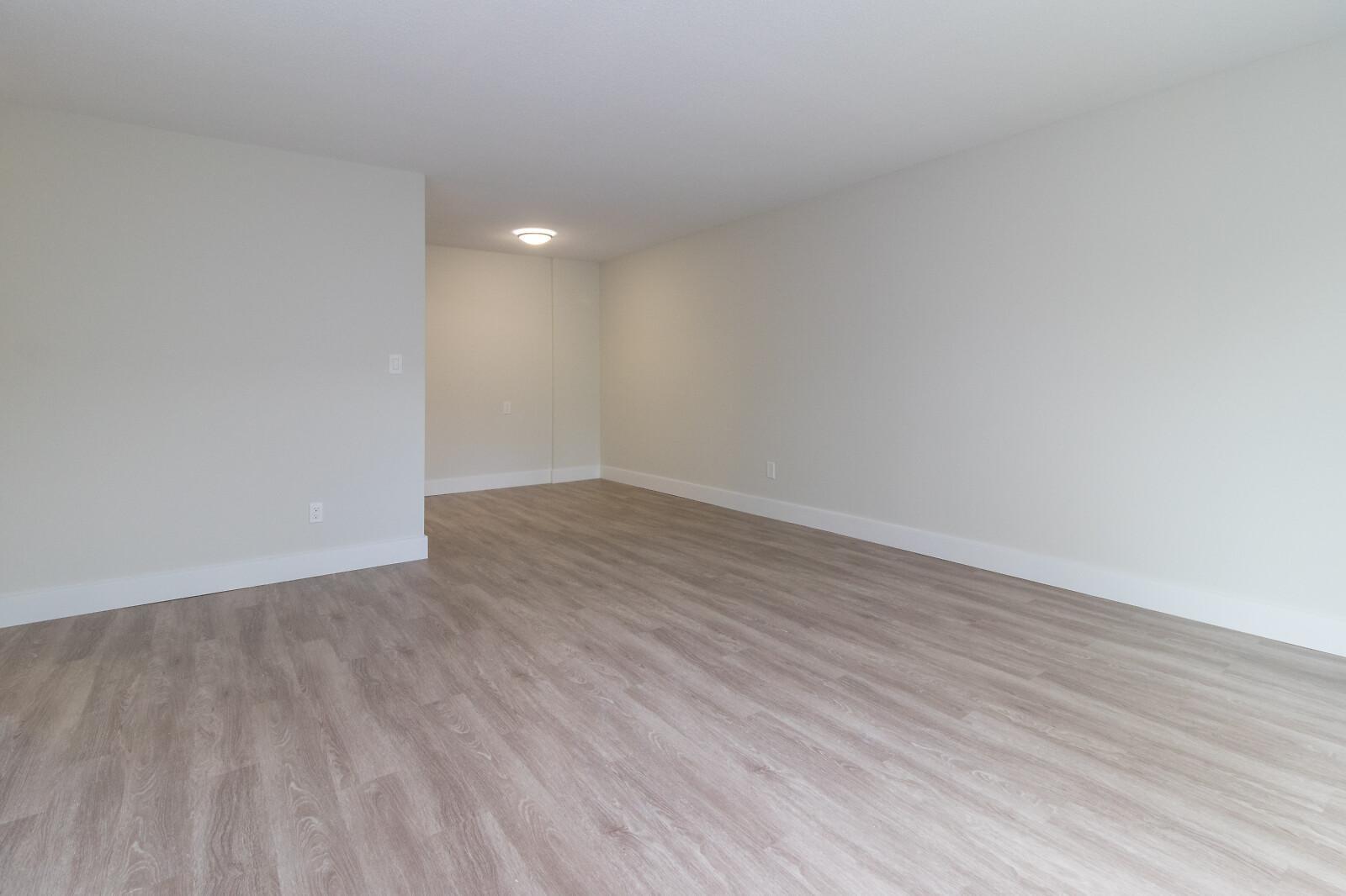 Madrona Manor Apartments - Photo 17