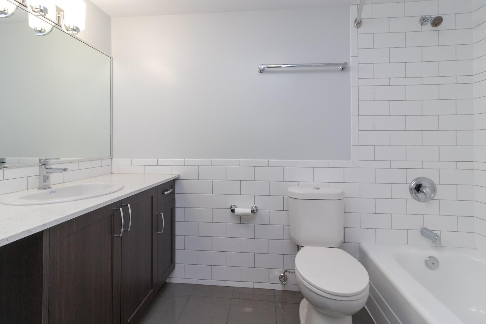 Madrona Manor Apartments - Photo 25