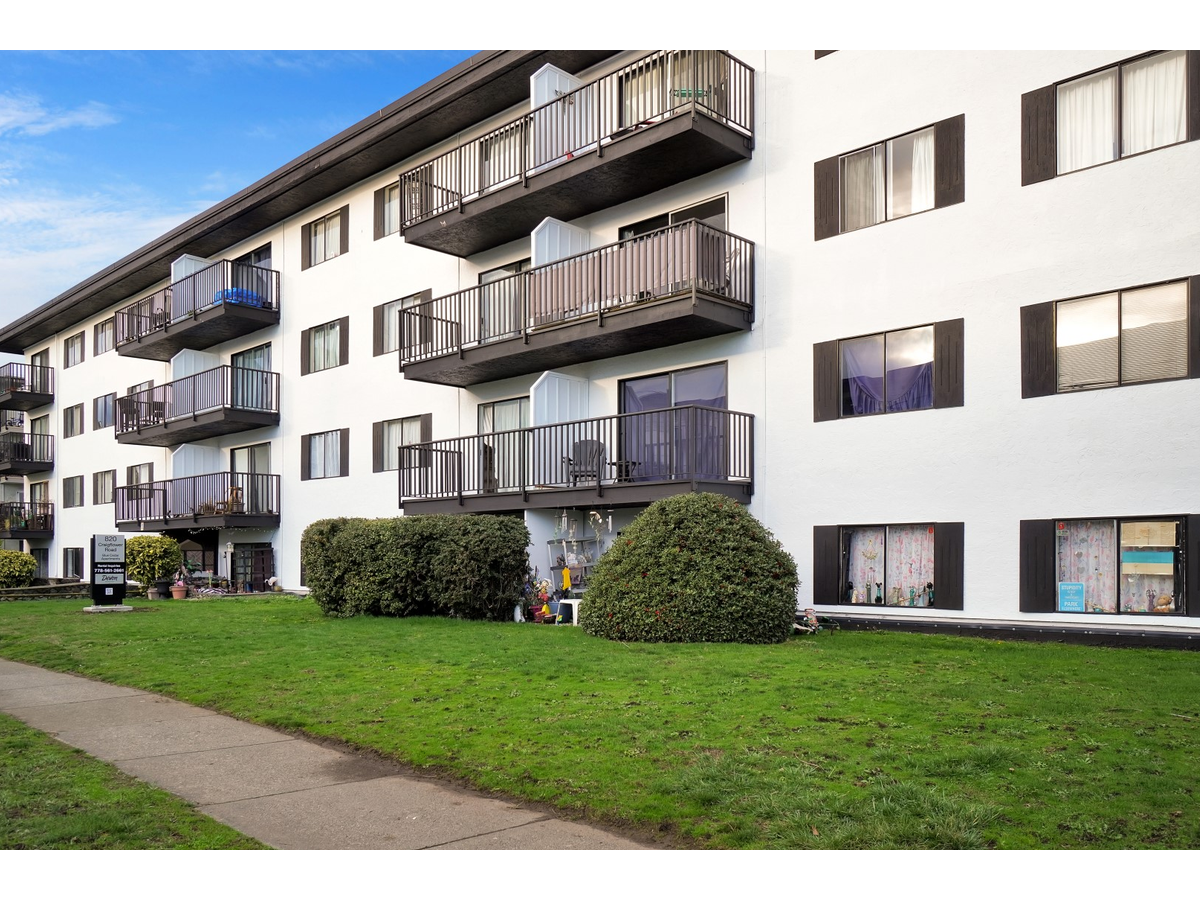 Blue Cedar Apartments - Photo 8