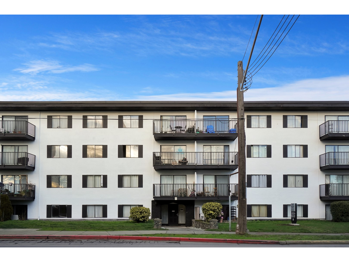 Blue Cedar Apartments - Photo 9