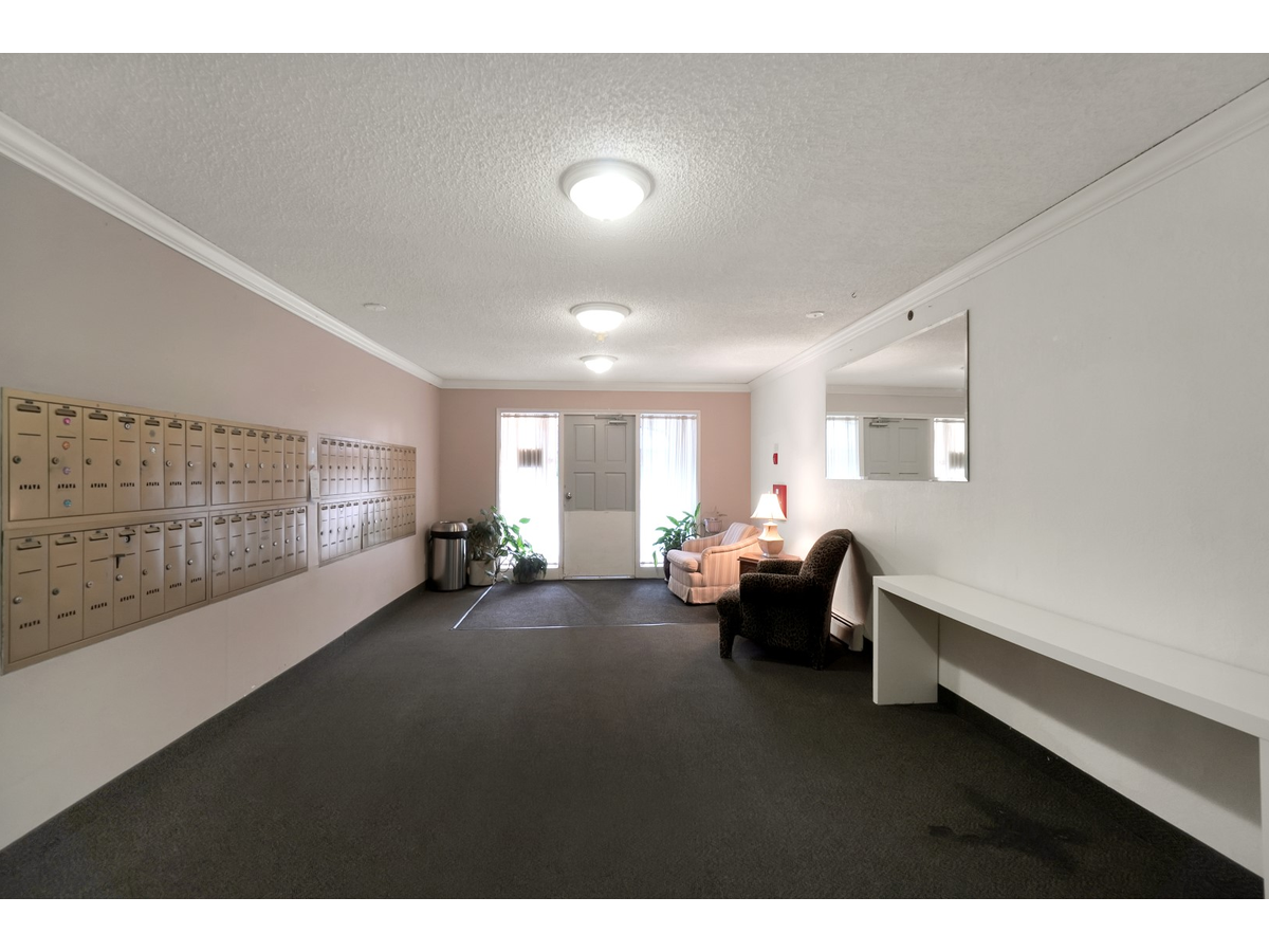 Blue Cedar Apartments - Photo 14