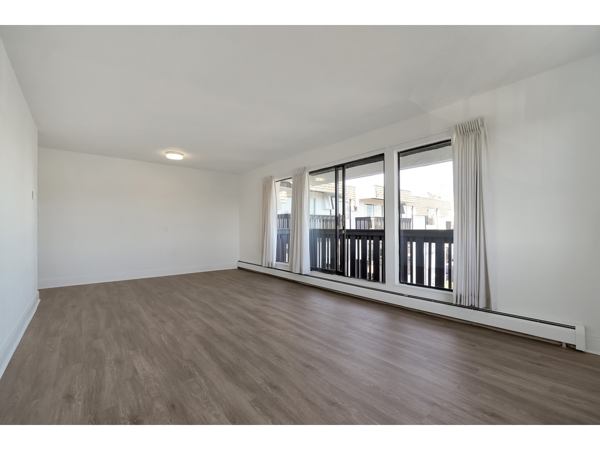 Market Green Apartments - Photo 7