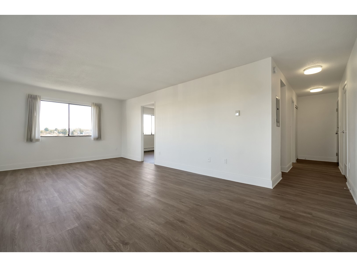 Market Green Apartments - Photo 8