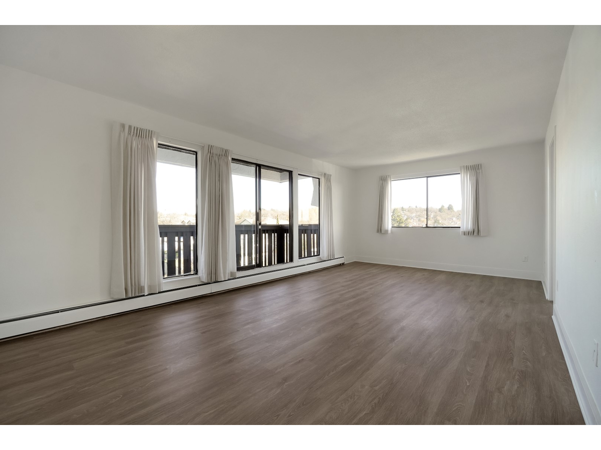 Market Green Apartments - Photo 3