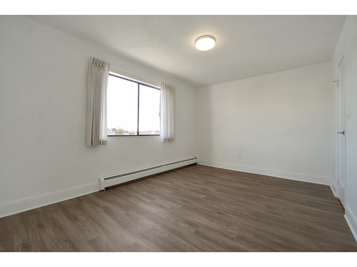 Market Green Apartments - Photo 10