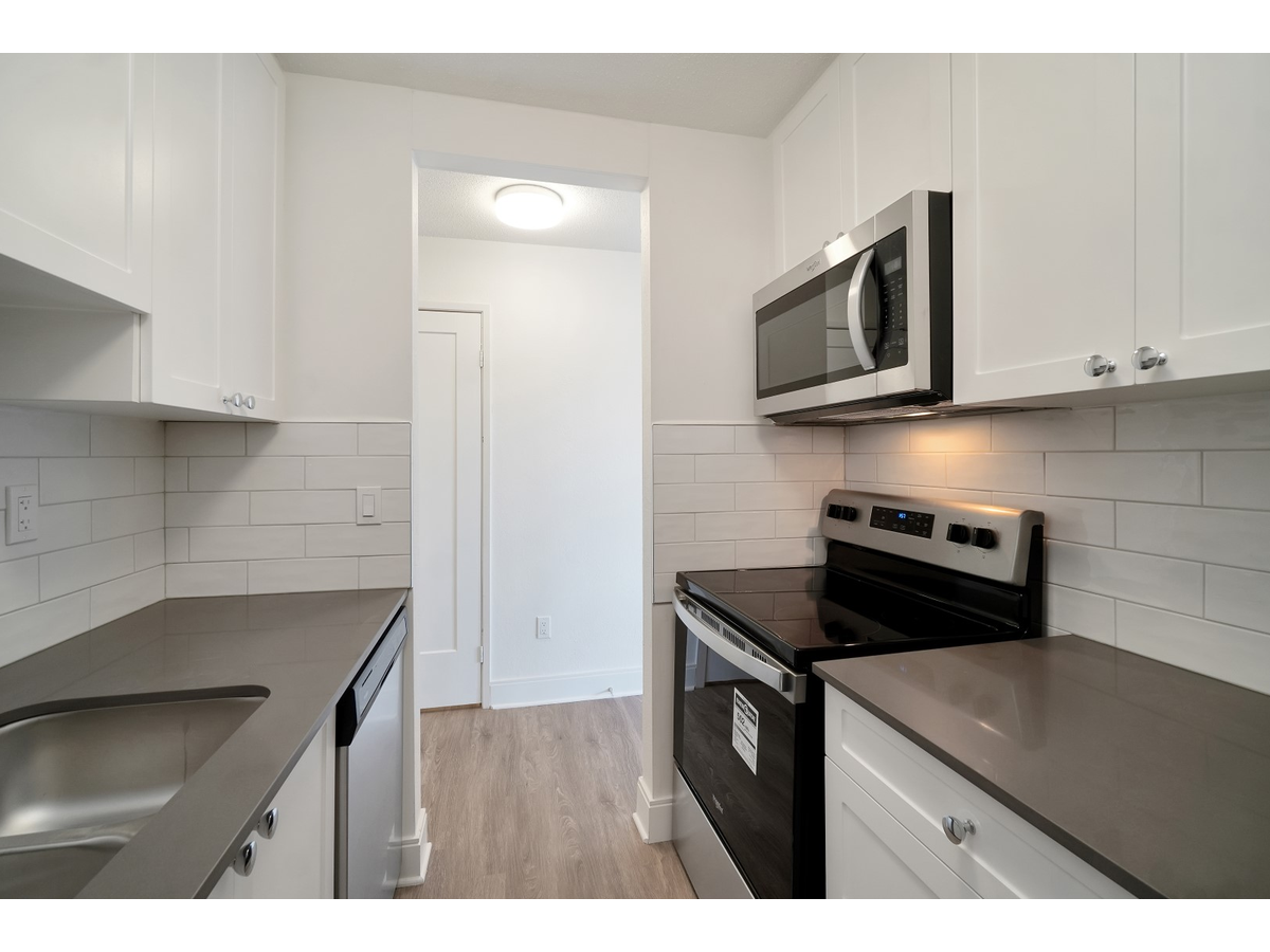 Market Green Apartments - Photo 14