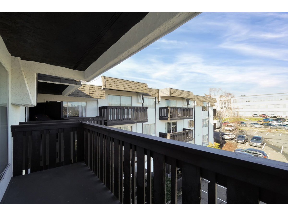 Market Green Apartments - Photo 6