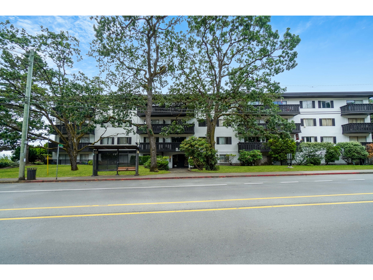 Macaulay Manor Apartments - Photo 14