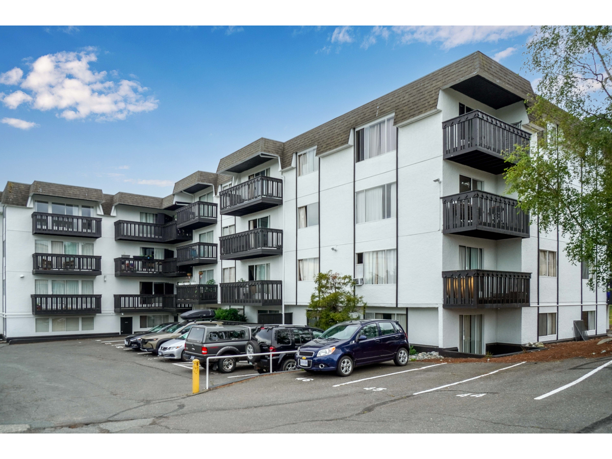 Market Green Apartments - Photo 16