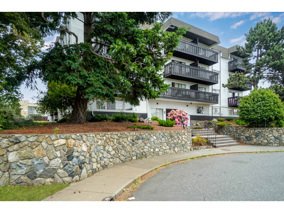 Market Green Apartments - Photo 18