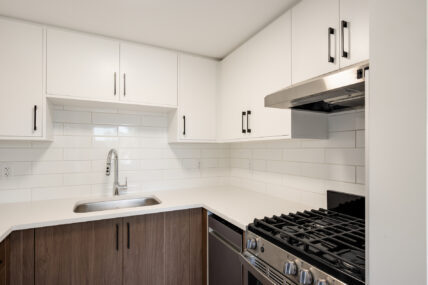 Lamplighter Apartments - Photo 7
