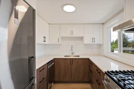Lamplighter Apartments - Photo 4