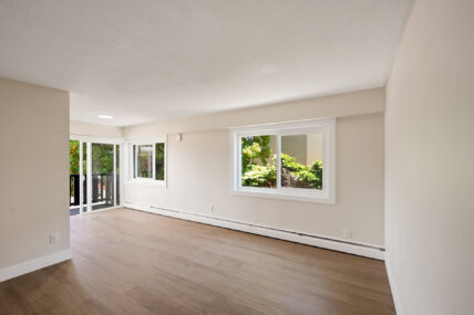 Lamplighter Apartments - Photo 14
