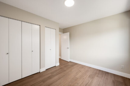 Lamplighter Apartments - Photo 18