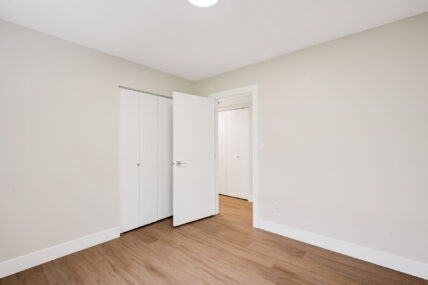 Lamplighter Apartments - Photo 32