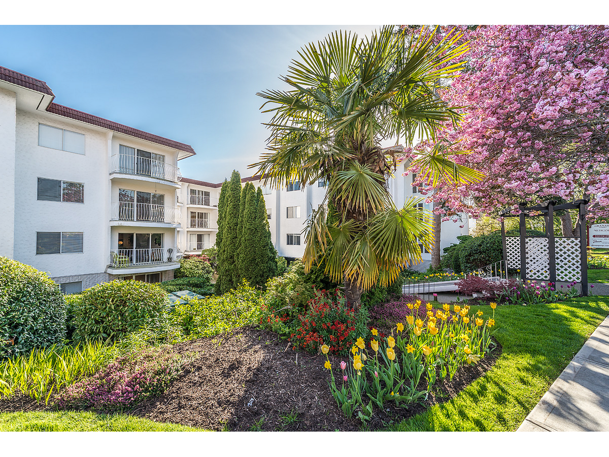 Granada Court Apartments