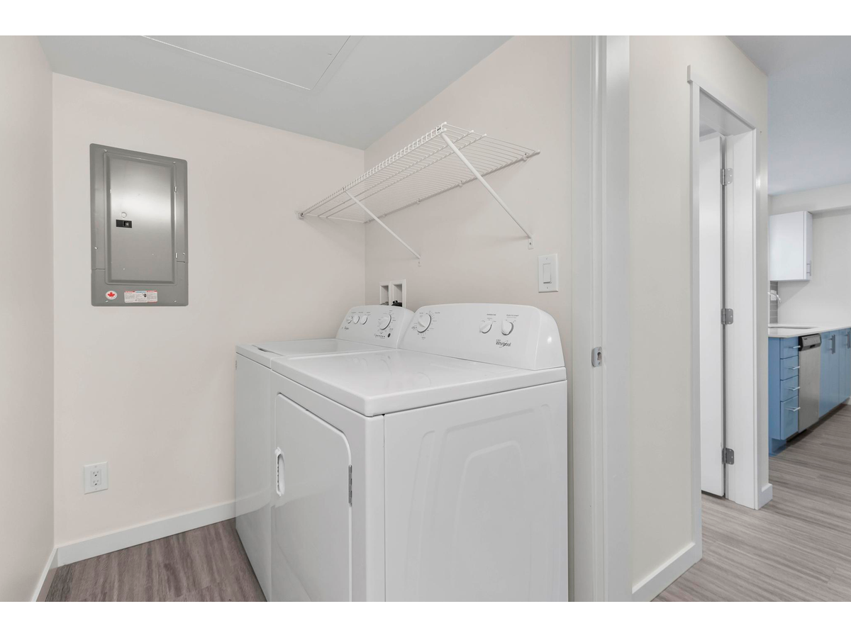 Mission Flats - Photo 17