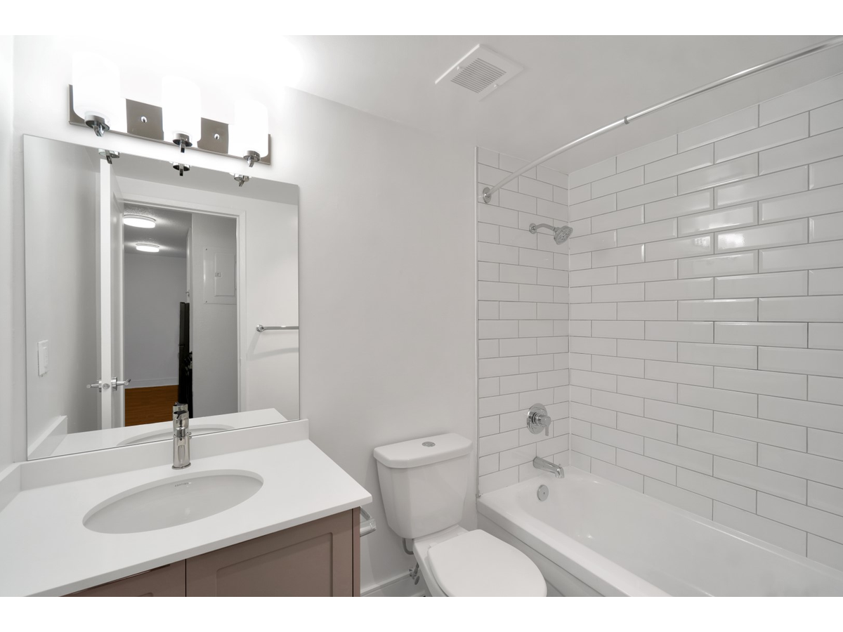 McKenzie Woods Apartments - Photo 17