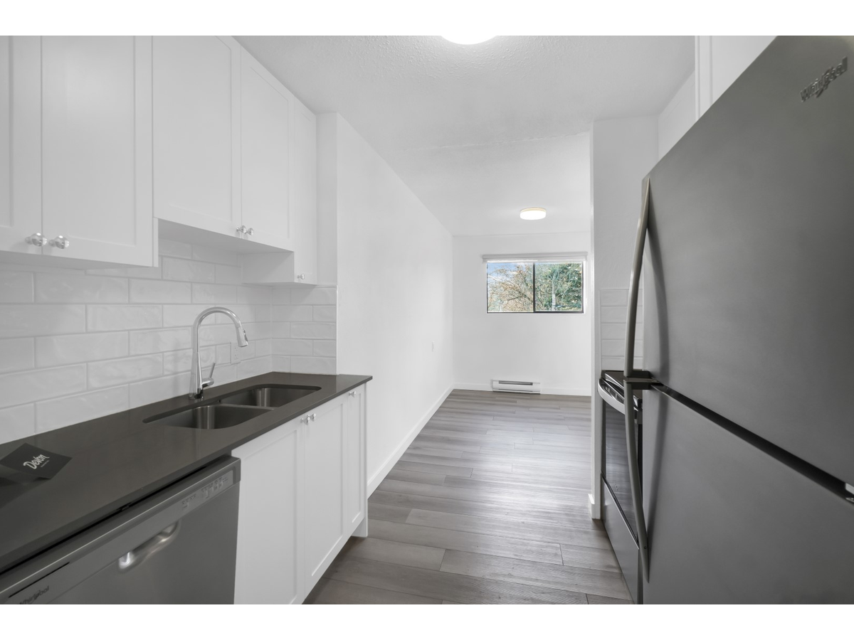 McKenzie Manor Apartments - Photo 9