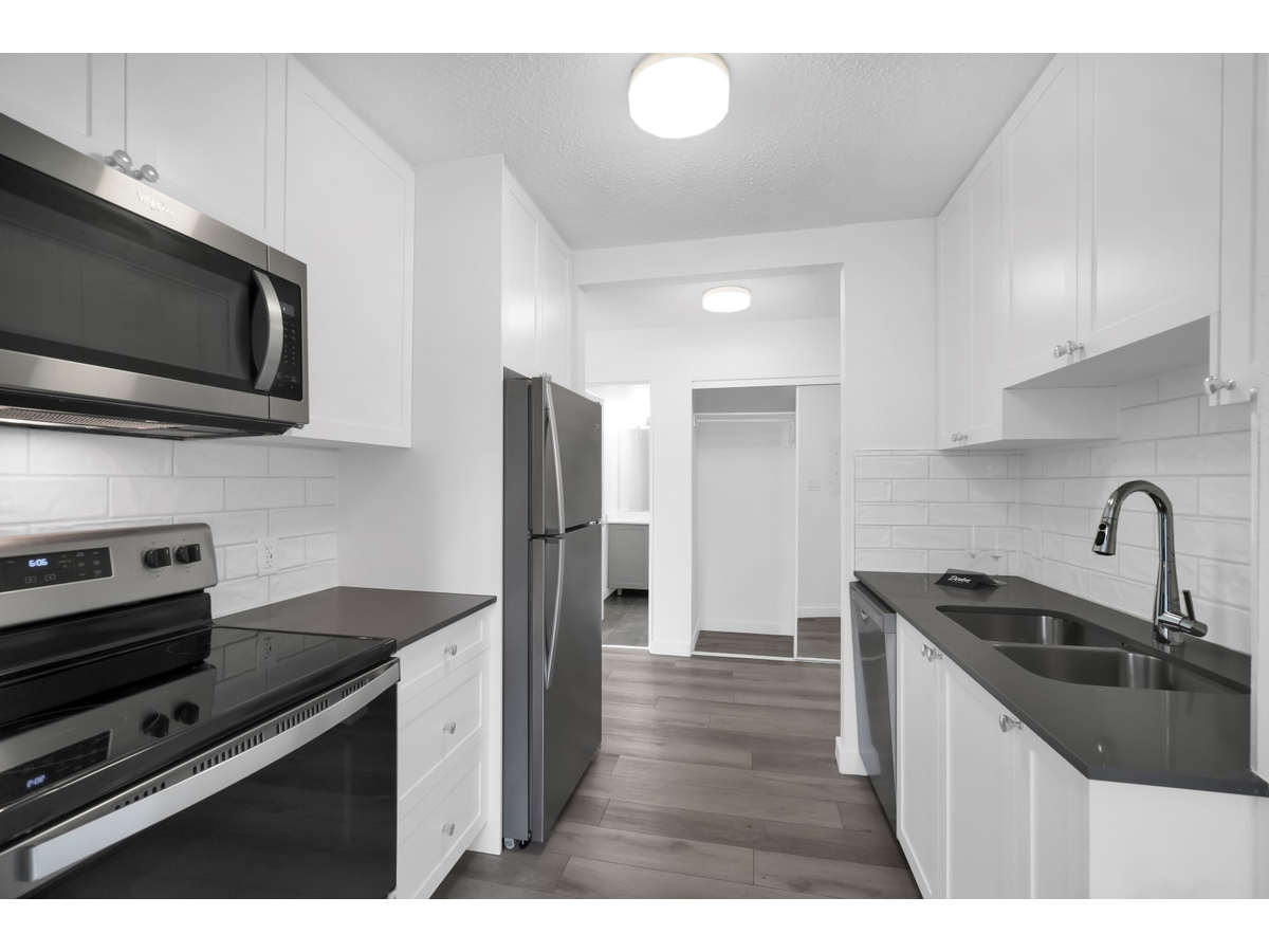 McKenzie Manor Apartments - Photo 10