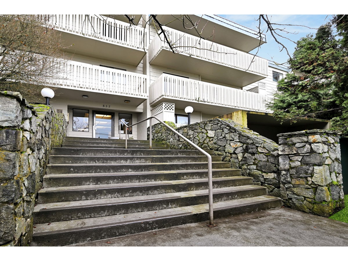 Ellery Manor Apartments - Photo 17