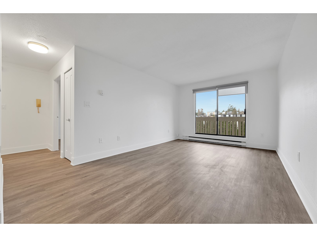 Ellery Manor Apartments - Photo 3