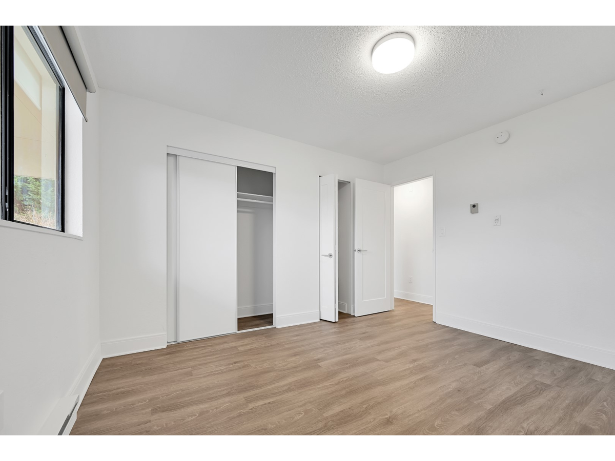 Ellery Manor Apartments - Photo 12
