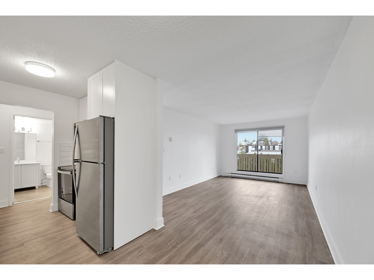 Ellery Manor Apartments - Photo 8