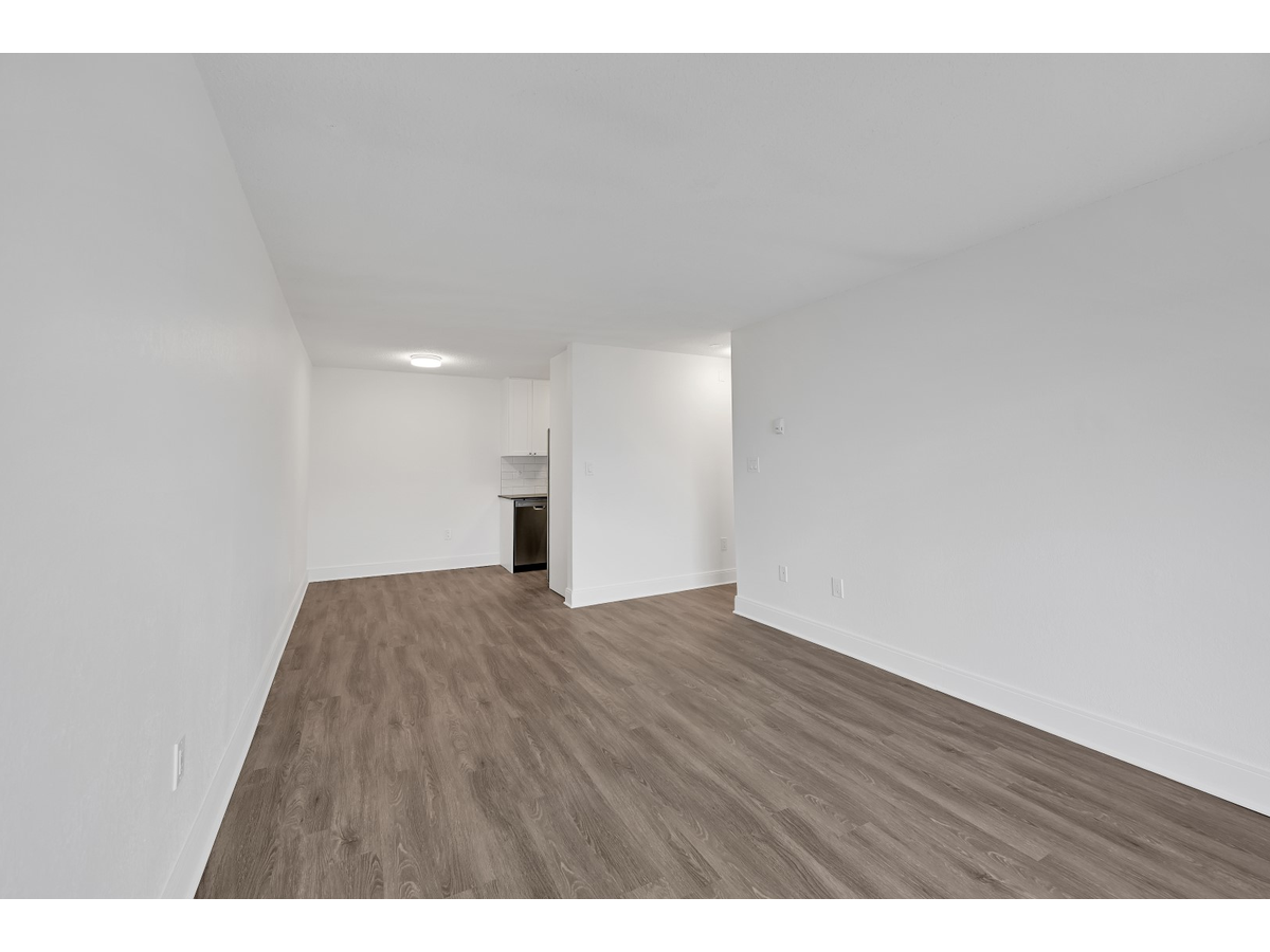 Ellery Manor Apartments - Photo 10