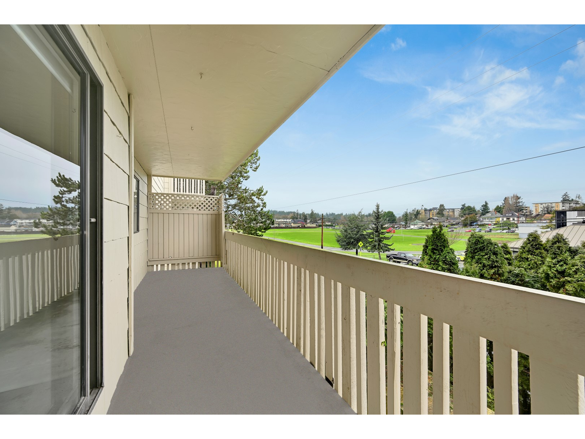 Ellery Manor Apartments - Photo 6
