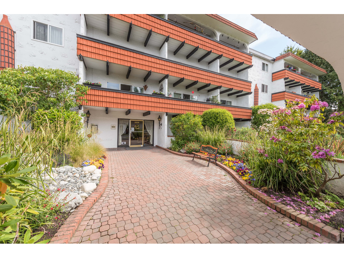 Monte Carlo Apartments - Photo 2