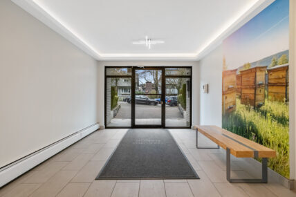 Oxford Manor Apartments - Photo 8
