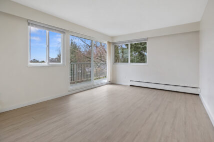 Oxford Manor Apartments - Photo 11