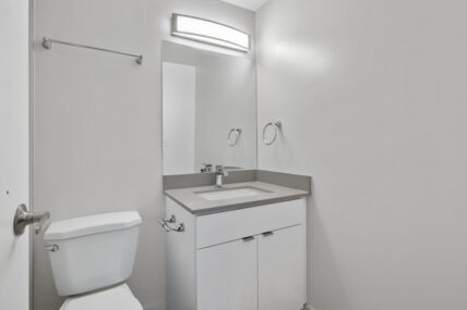 Oxford Manor Apartments - Photo 20