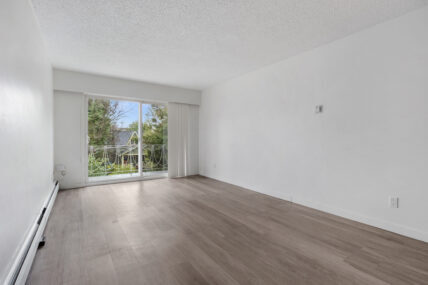 North Garden Apartments - Photo 8