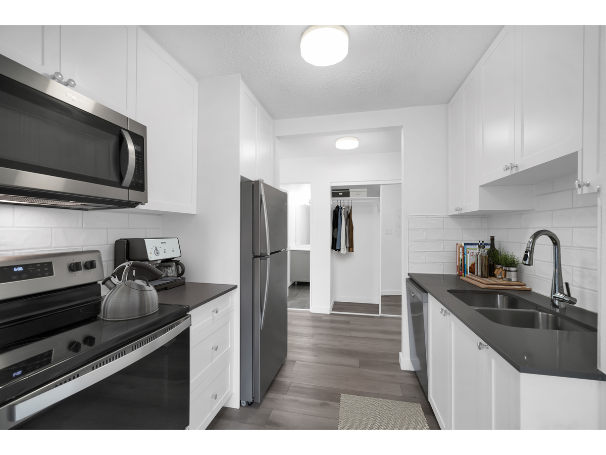 McKenzie Manor Apartments - Photo 5
