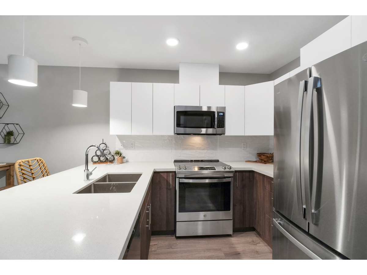 Centennial Court Apartments - Photo 19