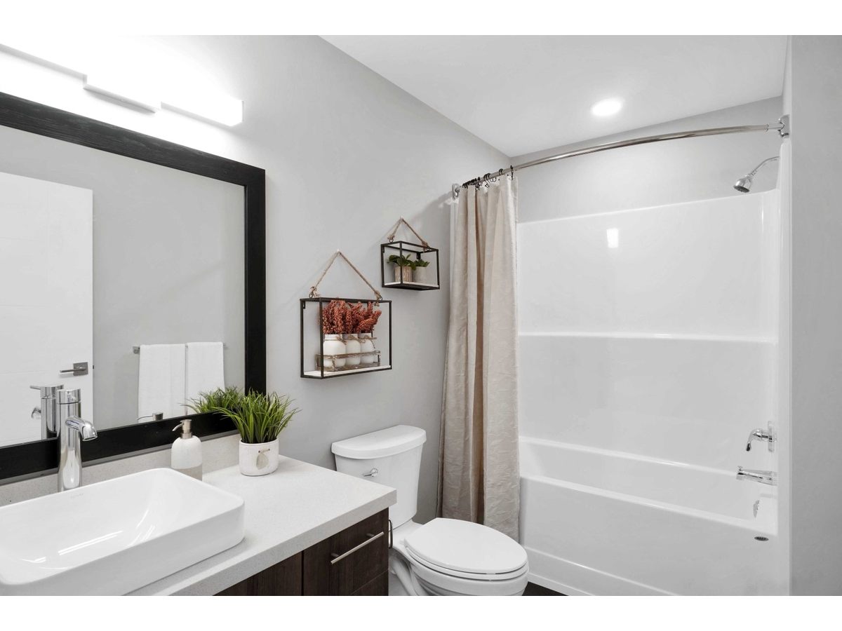 Centennial Court Apartments - Photo 23