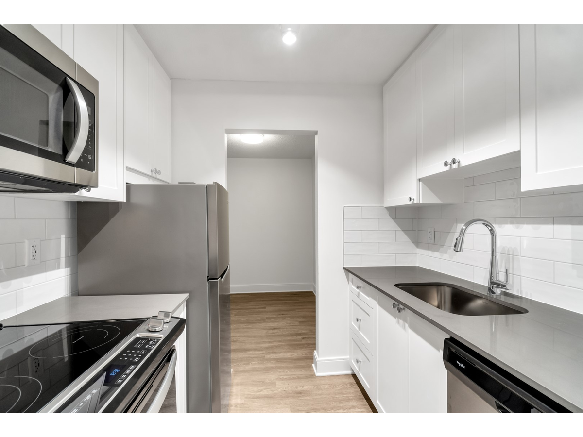 Granada Court Apartments - Photo 6