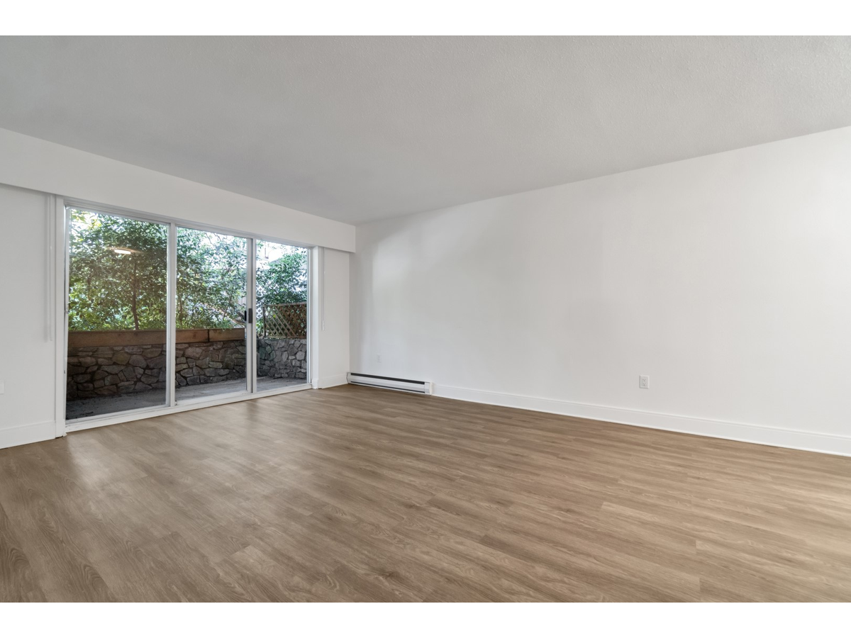 Granada Court Apartments - Photo 9