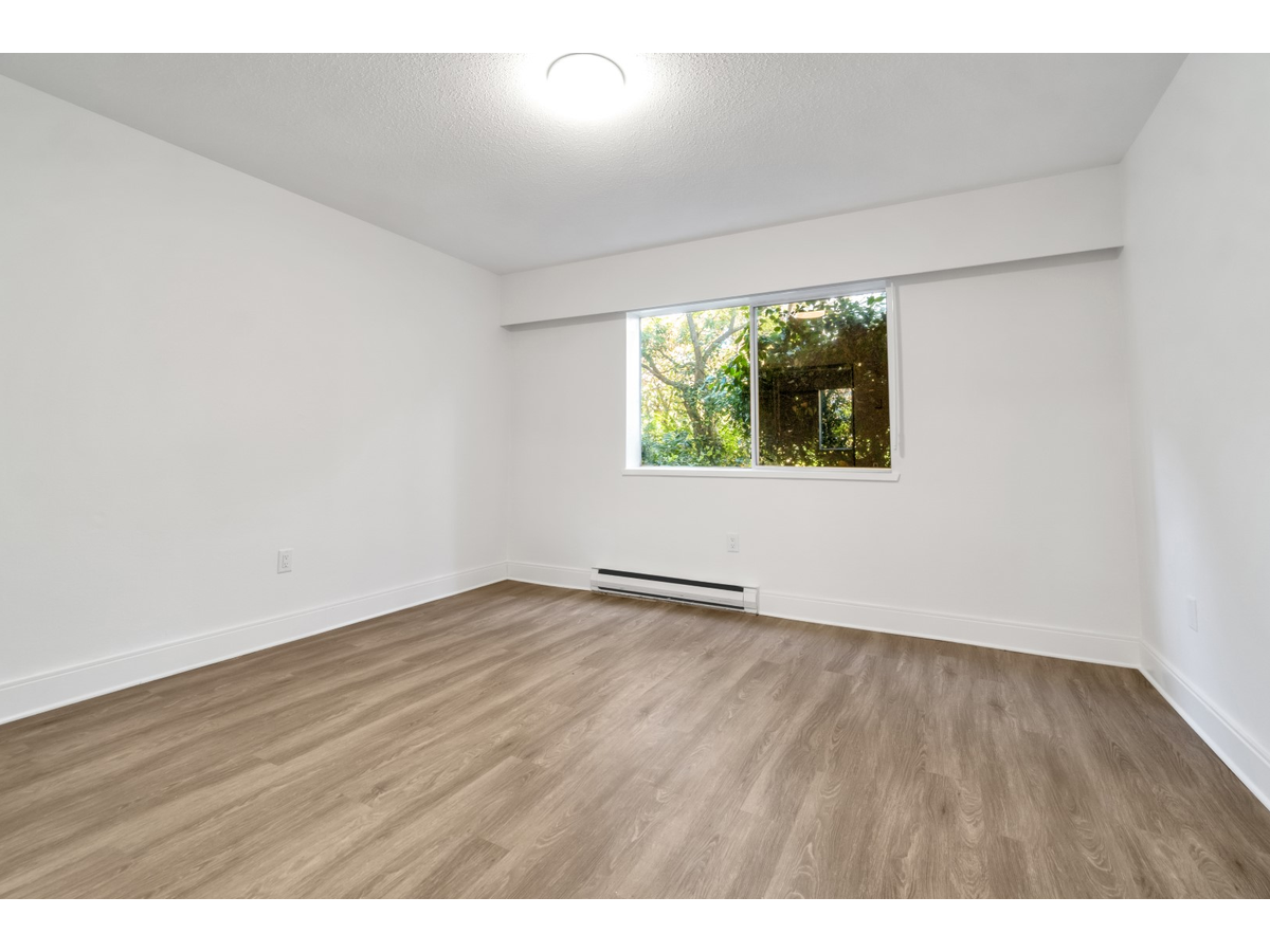Granada Court Apartments - Photo 10