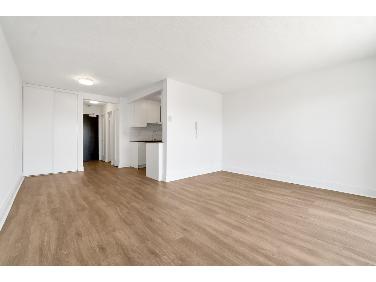 Macaulay Manor Apartments - Photo 8