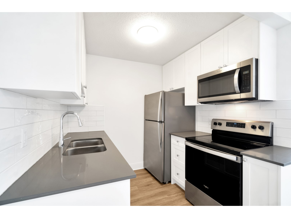 Macaulay Manor Apartments - Photo 6