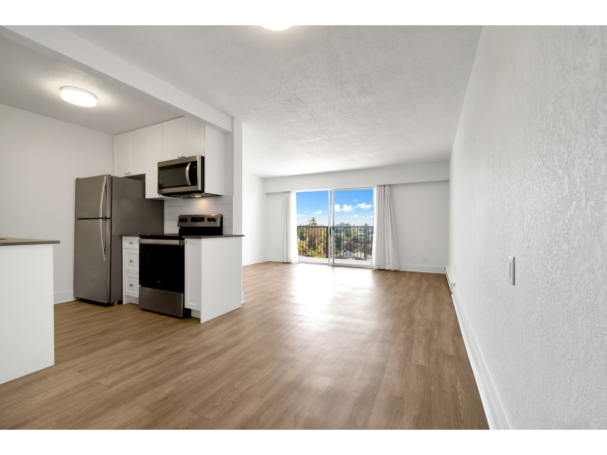 Macaulay Manor Apartments - Photo 3