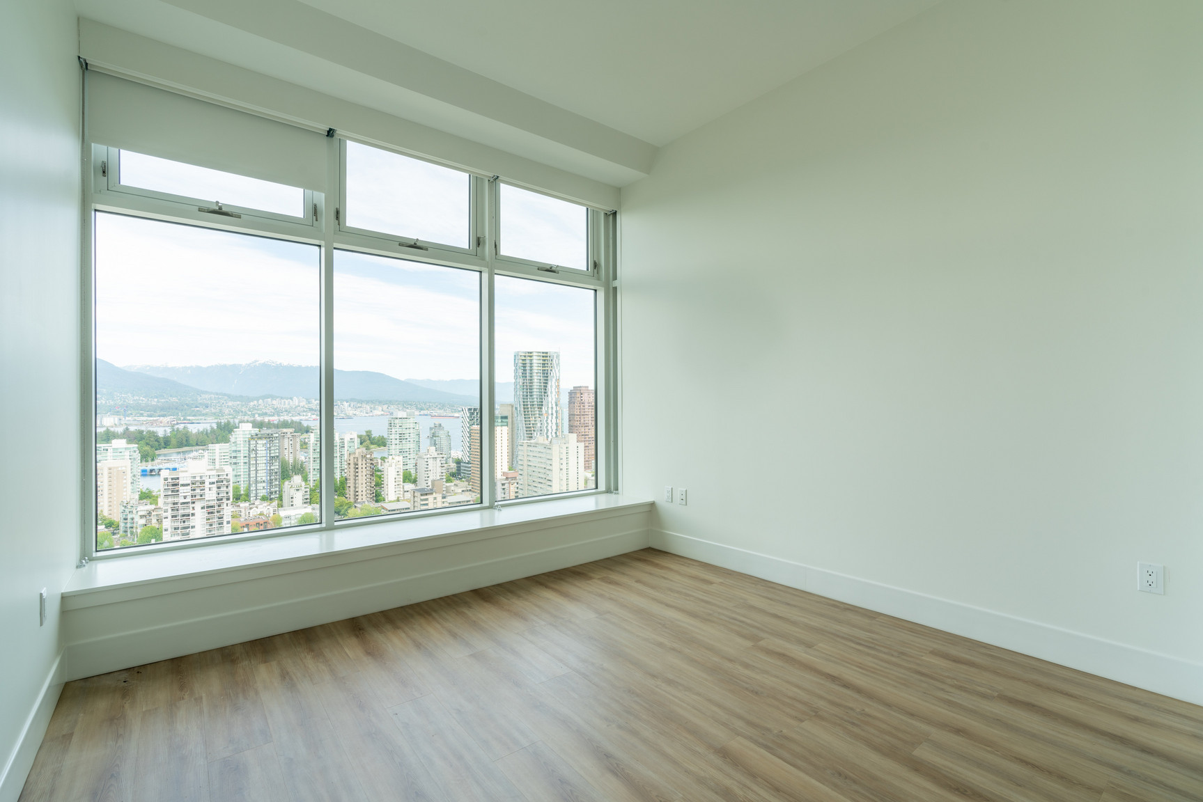 The Penthouses at Shoreline West End - Photo 17