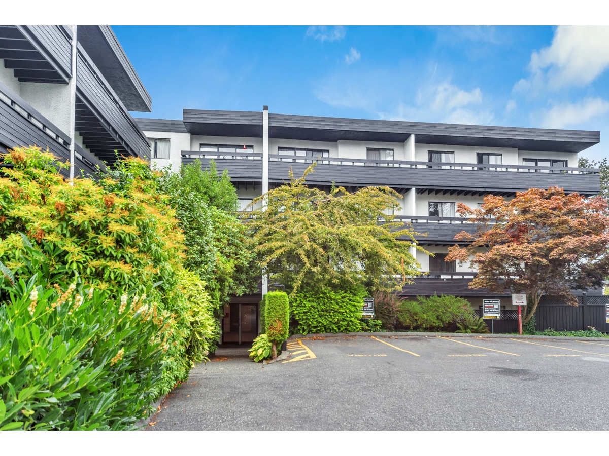 McKenzie Woods Apartments - Photo 2