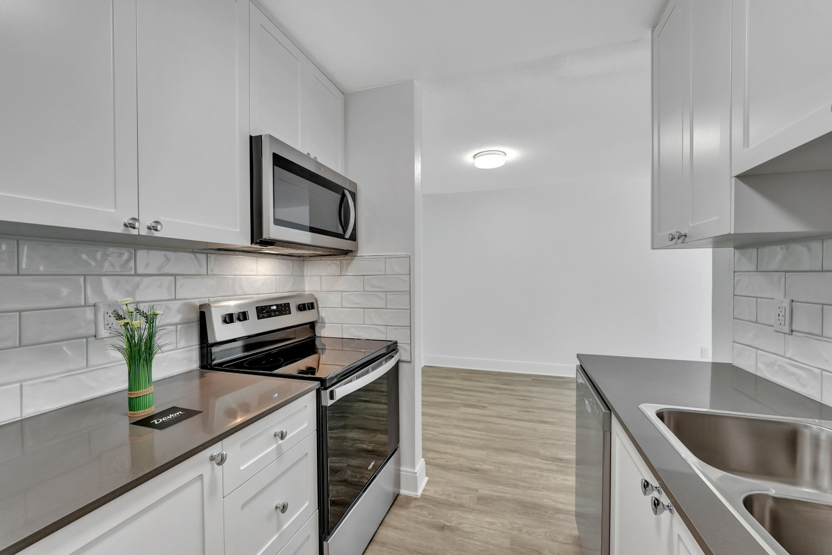 4026 Quadra Apartments - Photo 9